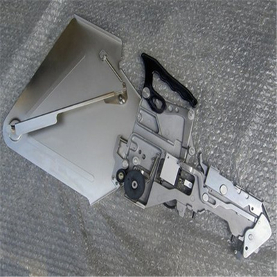 効率SMT機械は8X4MM YamahaのCLのタイプ送り装置の固体材料KW1-M1100-030を分けます